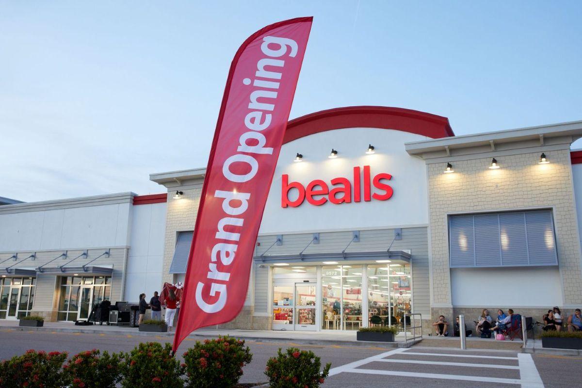 Bealls store front.